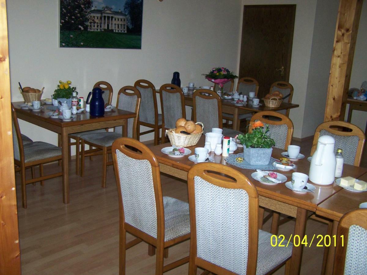 Pension Am Park Wörlitz Екстериор снимка