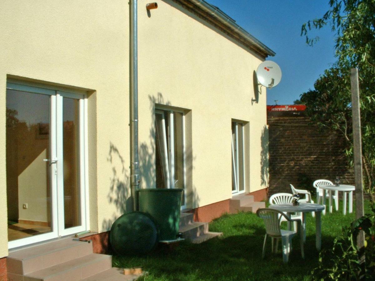Pension Am Park Wörlitz Екстериор снимка